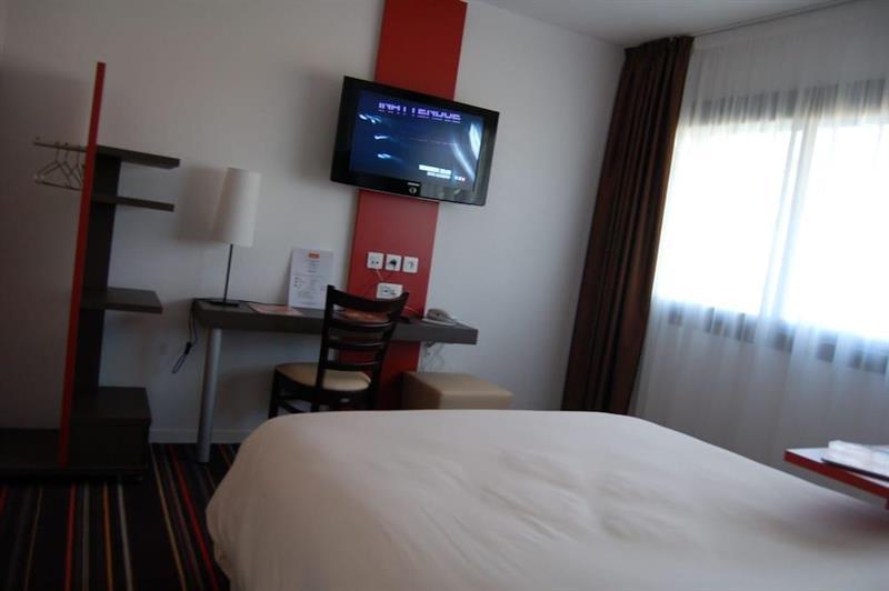 Ibis Styles Segre Hotel Exterior photo